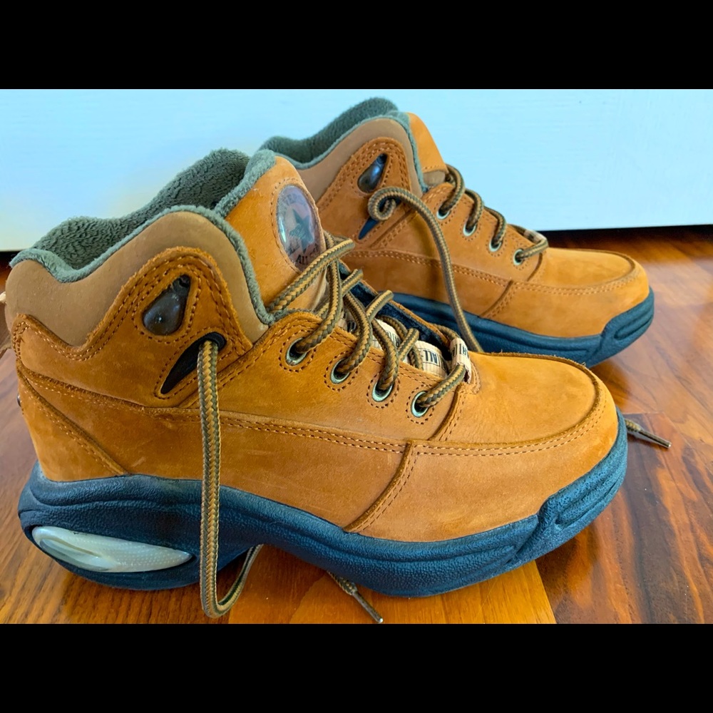Converse Safety Shoes (Men’s 4.5/Wo 6.5) - Make OFFER